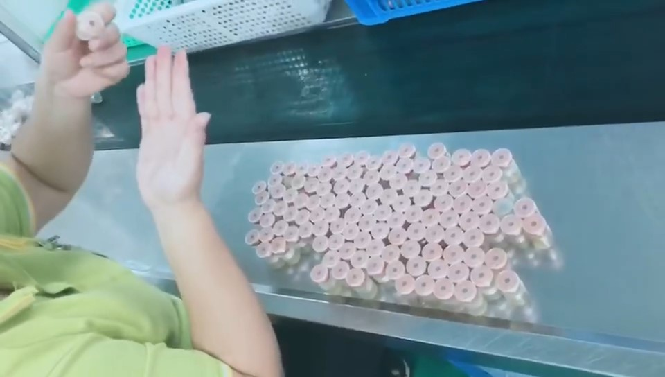 化妝品生產(chǎn)廠家 化妝品生產(chǎn)廠家